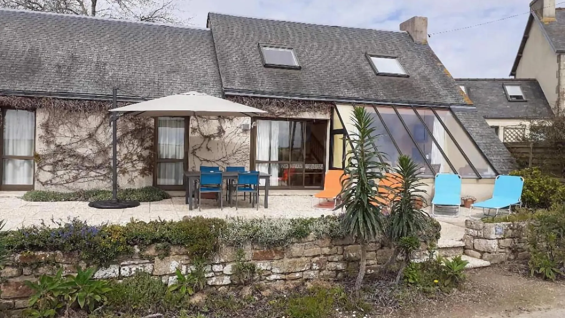 Holiday home Bright Cottage In A Quiet Location, Near The Coast, Sibiril